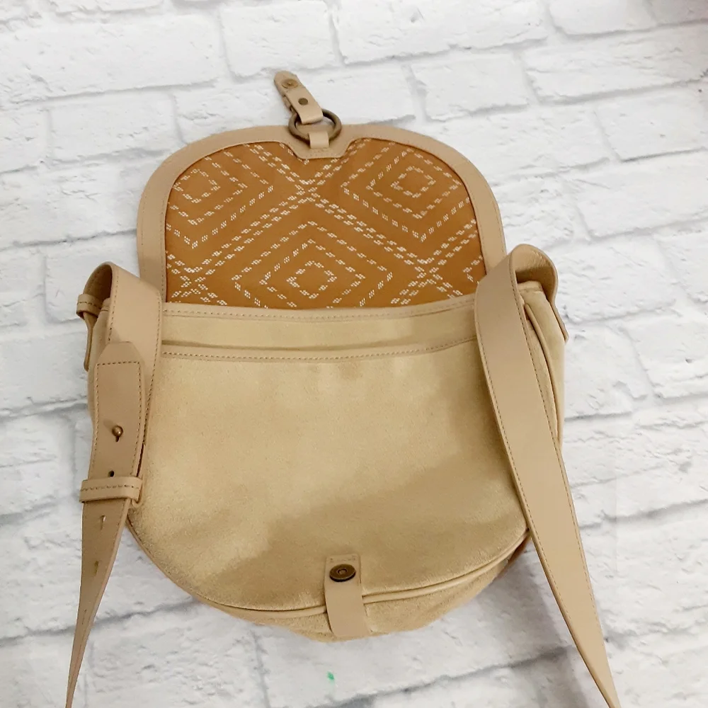 Lucky brend leather studded shoulders bag
